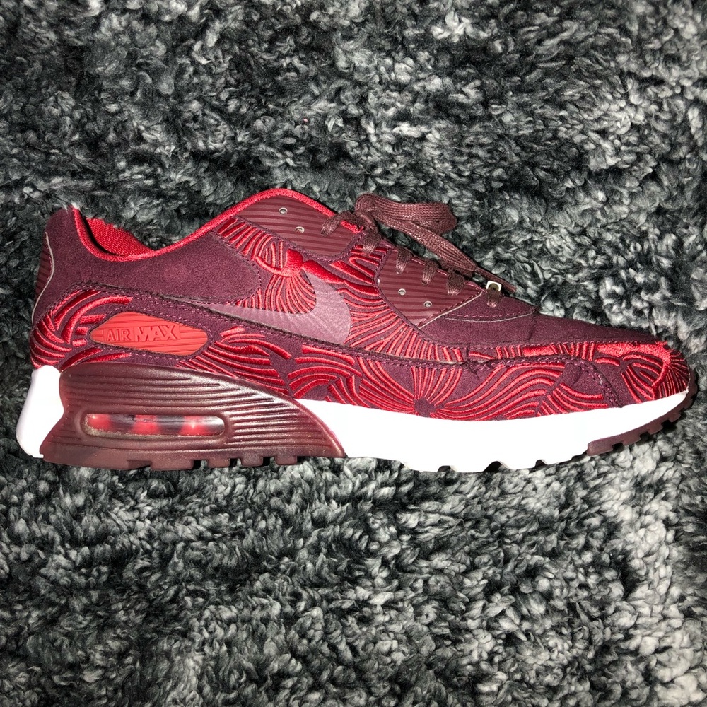 Nike Airmax || Red & Maroon